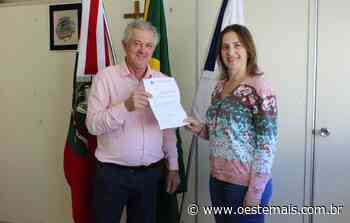Nova secretária de Educação e Cultura é nomeada pelo prefeito de Faxinal dos Guedes - Oeste Mais