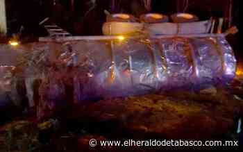 Colisiona pipa causando derrame de azufre líquido en carretera a Macuspana - El Heraldo de Tabasco