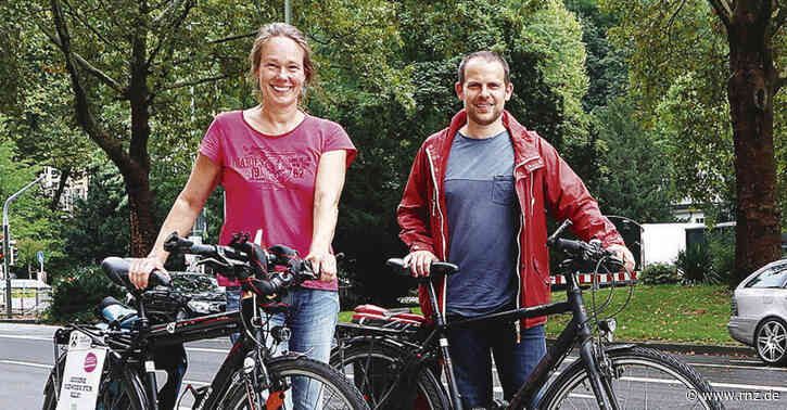 Heidelberg:  "Radentscheid" leitet mit Unterschriften-Übergabe das Bürgerbegehren ein