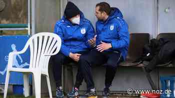 Alo Weusthof agiert als Co-Trainer : Blau-Weiß Papenburg: Deshalb hielt sich der Coach beim Spiel zurück - NOZ