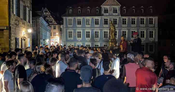 Geländer an Unterer Brücke kommt