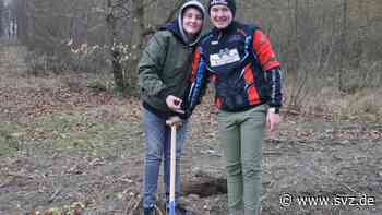 Umwelt-Projekt: Schüler der Goetheschule Parchim forsten Buchholz auf - svz – Schweriner Volkszeitung