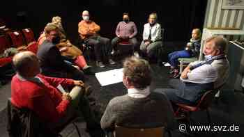 „Reden hilft“ in Parchim: Stadt, Theater und Bürger diskutieren Zukunft der Kultur - svz – Schweriner Volkszeitung