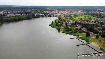 Stadt ist jetzt Partner: Mit der Ehrenamtskarte beim Schwimmbad-Besuch in Parchim sparen - svz – Schweriner Volkszeitung