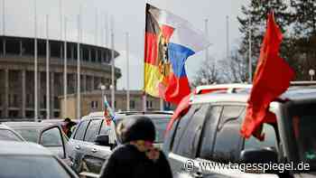 Berliner Polizei ermittelt wegen „Z“-Symbol: Melnyk kritisiert prorussischen Autokorso – Giffey verweist auf Versammlungsfreiheit - Tagesspiegel