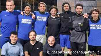Modena. La grande sfida a calcetto dei sanitari modenesi «Tra sorrisi e comunità doniamo strumenti al 118» - La Gazzetta di Modena