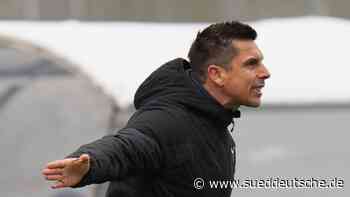 Fußball - Kiel - Kiels Sportgeschäftsführer stärkt Trainer Rapp den Rücken - Sport - Süddeutsche Zeitung - SZ.de