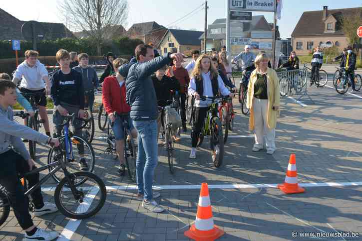 Brakel leert kinderen veilig fietsen