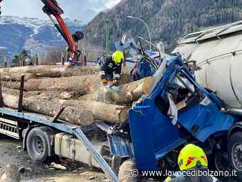 Tamponamento tra due tir tra Bressanone e Vipiteno: morto un camionista tedesco - La Voce di Bolzano