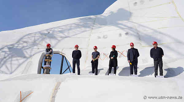 Seebühnen-Richtfest für Oper "Madame Butterfly" in Bregenz