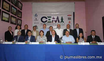 Reconoce Consejo Empresarial Metropolitano trabajo de Ricardo Ahued - plumas libres