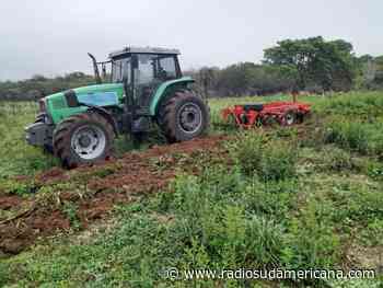Libres entrega semillas y preparaciones suelo para productores y agricultores familiares - Radio Sudamericana
