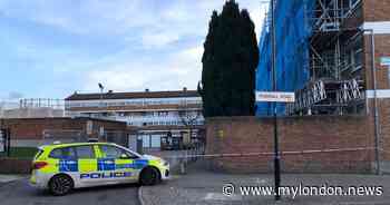 Updates as man, 23, stabbed in broad daylight in Hackney and rushed to hospital - My London