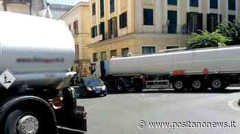 Viabilità . Vico Equense camion fermo in galleria caos al centro, Sorrento code da Sant'Agnello per il semaforo - Positanonews - Positanonews