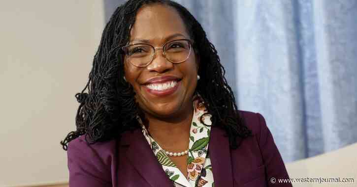 Three GOP Senators Join Democrats in Confirming Biden SCOTUS Nominee Ketanji Brown Jackson