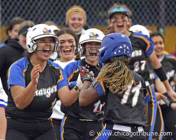 Ashley Moore rallies Aurora Central Catholic past Rosary - Chicago Tribune