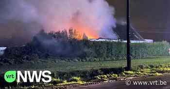 Zware brand in Lendelede: “Door enorme schade duurde het uren voor we zeker wisten dat er geen slachtoffers zijn” - VRT NWS