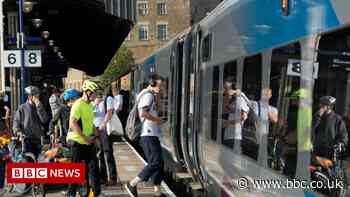 TransPennine: Passengers urged not to travel by train at Easter
