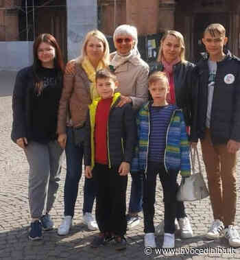 Sorrisi e partite di calcio: tra Alba e Grinzane l'accoglienza ai profughi ucraini si vive anche così - LaVoceDiAlba.it