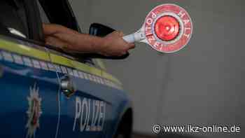 Iserlohn: Autofahrer tritt bei Kontrolle nach Polizisten - IKZ News