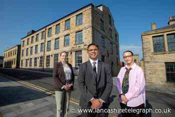 UCLan open new student union and library on Burnley campus