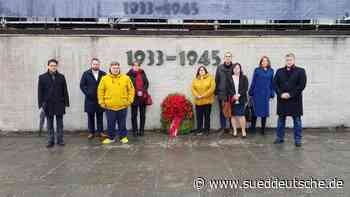 SPD-Landesgruppe zu Besuch in der KZ-Gedenkstätte Dachau - Süddeutsche Zeitung - SZ.de