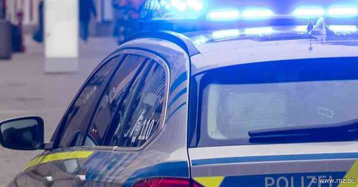 Mannheim-Rheinau:  Mann spricht Kind an und entblößt sich