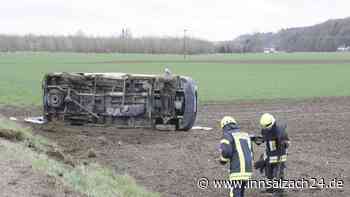 Sprinter und Bus krachen zusammen– Kind (6) verletzt