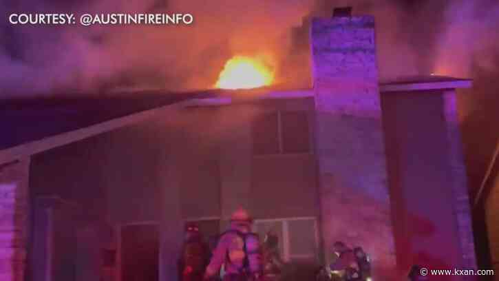 1 injured in south Austin duplex fire Friday