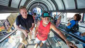 Prefeito Igor Soares entrega escada rolante da passarela da Carlos de Castro - L10 Notícias