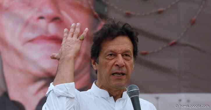 Pakistan’s PM Khan ready to ‘fight’ ahead of no-confidence vote - Al Jazeera English