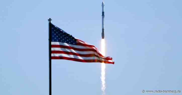 Erste private Mission mit vier Teilnehmern zur ISS gestartet