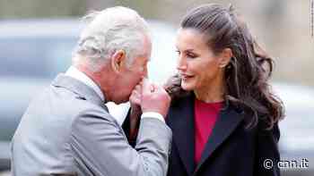 When crowns collide: Spanish royals visit the Windsors