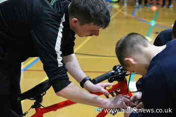 Hundreds of students take part in Hull's first active travel festival - Hull CC News