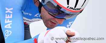 Deux crevaisons privent Hugo Houle de l'échappée