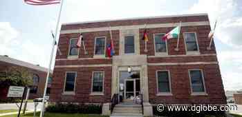 Planning Commission moves forward with plans to end retail overlay district; denies parking variance - The Globe