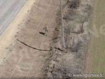 Le immagini choc: il drone individua l'obiettivo. Cosa fa il soldato russo