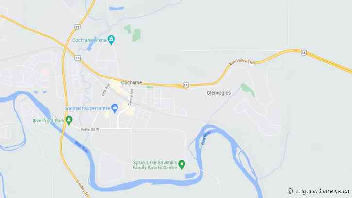 Heavy smoke in Cochrane because of 'fast-moving' grass fire