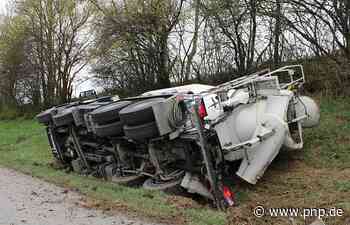 Betonmischer kippt auf A3 im Landkreis Passau um - Passauer Neue Presse - PNP.de