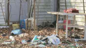 Continuing the fight: Amherst residents want action from city to clean up 'hoarder' house - Cleveland 19 News
