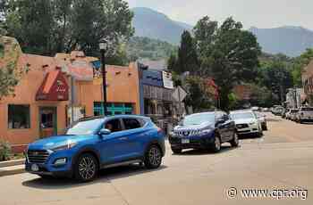 Manitou Springs implements changes to its paid parking - Colorado Public Radio