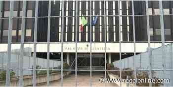 Da Modena a Reggio per entrare in tribunale armato di coltello - Reggionline