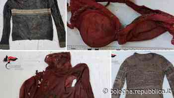 Modena, trovati resti umani: i carabinieri diffondono le foto degli abiti - La Repubblica