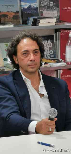 Romanzo “In piedi” del lucano Donato Di Capua alla 25^ edizione del Salone Internazionale del Libro di Algeri - Sassilive.it