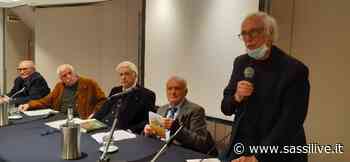 Poesie e pensieri su Matera e frasi d'amore, Michele Vizziello presenta il libro “E tu… versi e pensieri in libertà”: report e foto - Sassilive.it