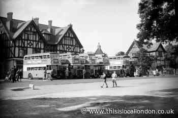 Buses wait outside Chingford hotel as visitors flock to Epping Forest