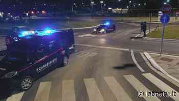 FORMIA, GIRA IN AUTO COL LAMPEGGIANTE DELLA POLIZIA: DENUNCIATO 60ENNE DI SS COSMA E DAMIANO - Latina Tu