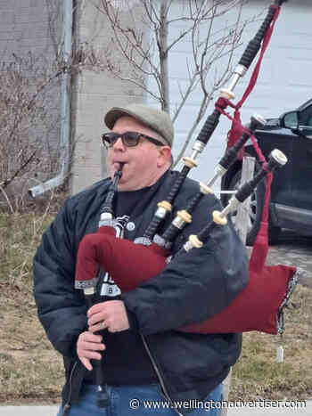 Fergus piper plays last pandemic performance - Wellington Advertiser
