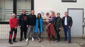 Wie in Wasserburg am Inn jetzt Bienen an der Tankstelle gerettet werden können