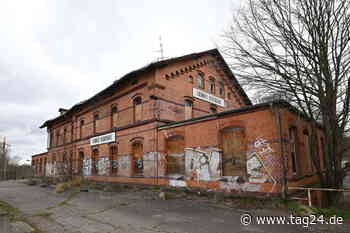 Einsturzgefahr! Eigentümer lässt Bahnhofsgebäude in Chemnitz verfallen - TAG24
